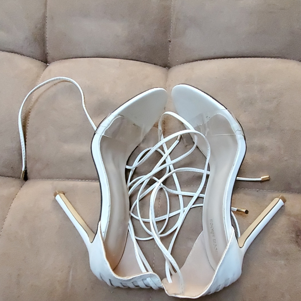 Shoes - Picture 5 of 6